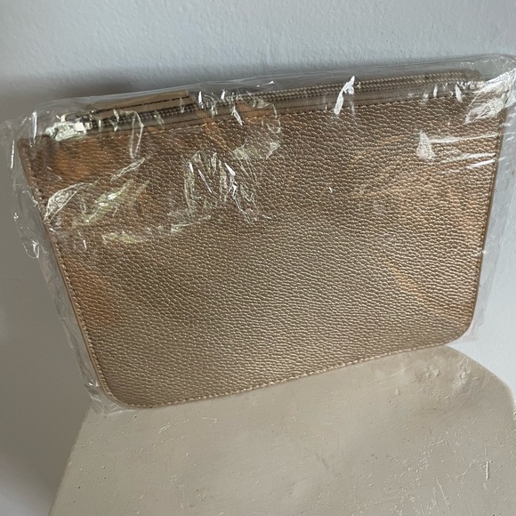 Jules Kae Cosmetic Makeup Bag - Pebbled Platinum Color NWT - Picture 6 of 7